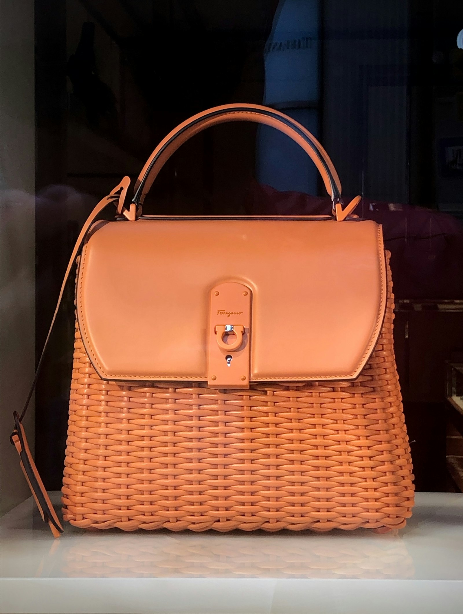 Tote bag carried on a city street for AI handbag lifestyle ad creative reference