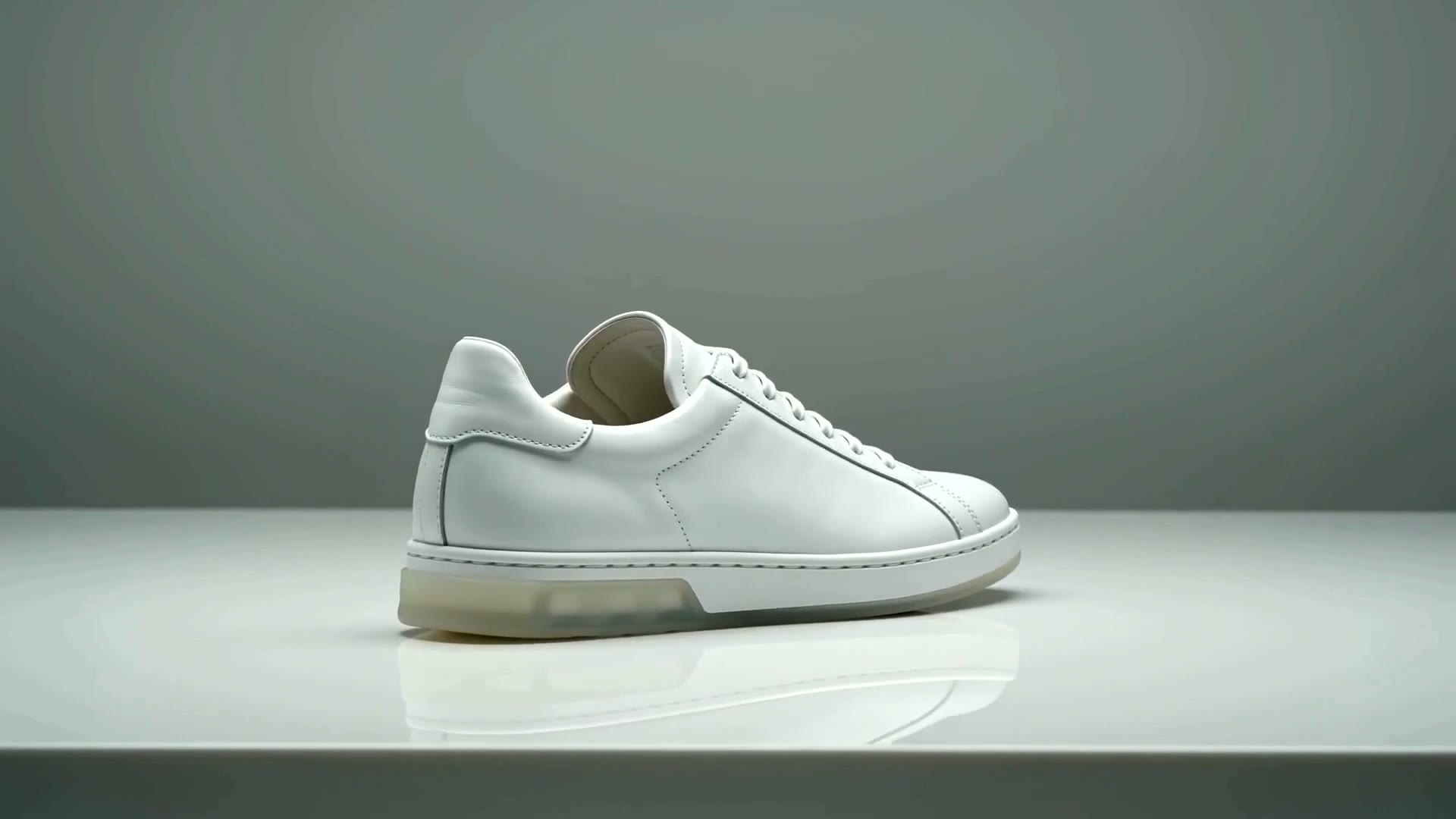 Silent product video no watermark — clean 1080p ecommerce product orbit for PDPs